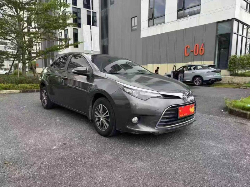 广州16年丰田雷凌3