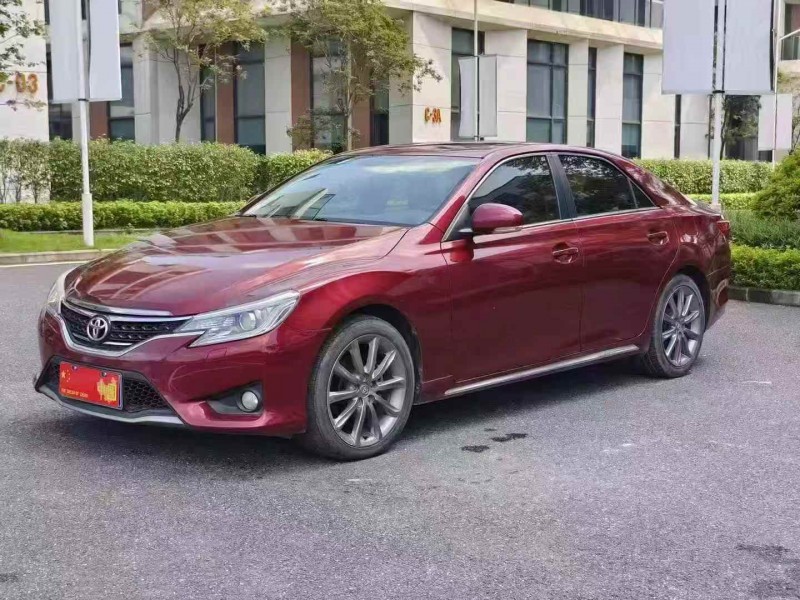 广州17年丰田锐志2