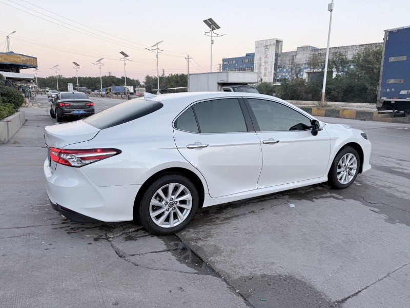 潮州23年丰田凯美瑞7