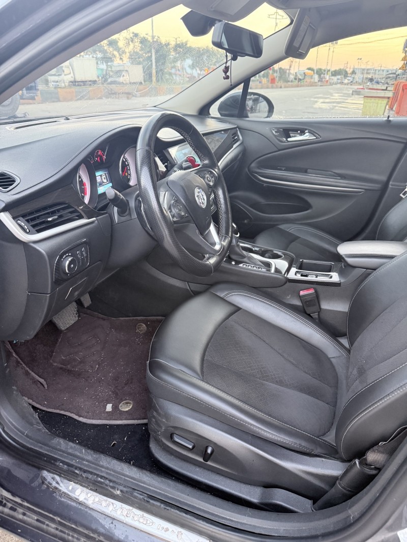 潮州17年别克威朗3