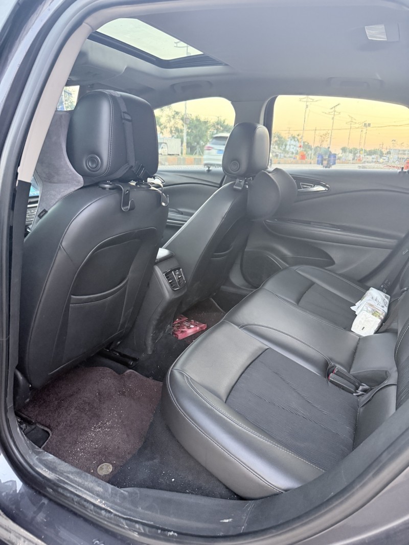 潮州17年别克威朗6