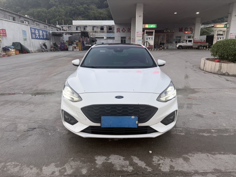 潮州19年福特福克斯1