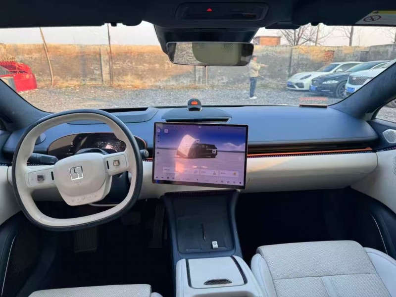 菏泽24年极氪汽车0075