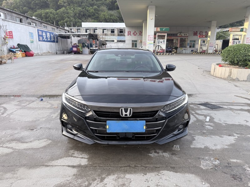 潮州22年本田雅阁1