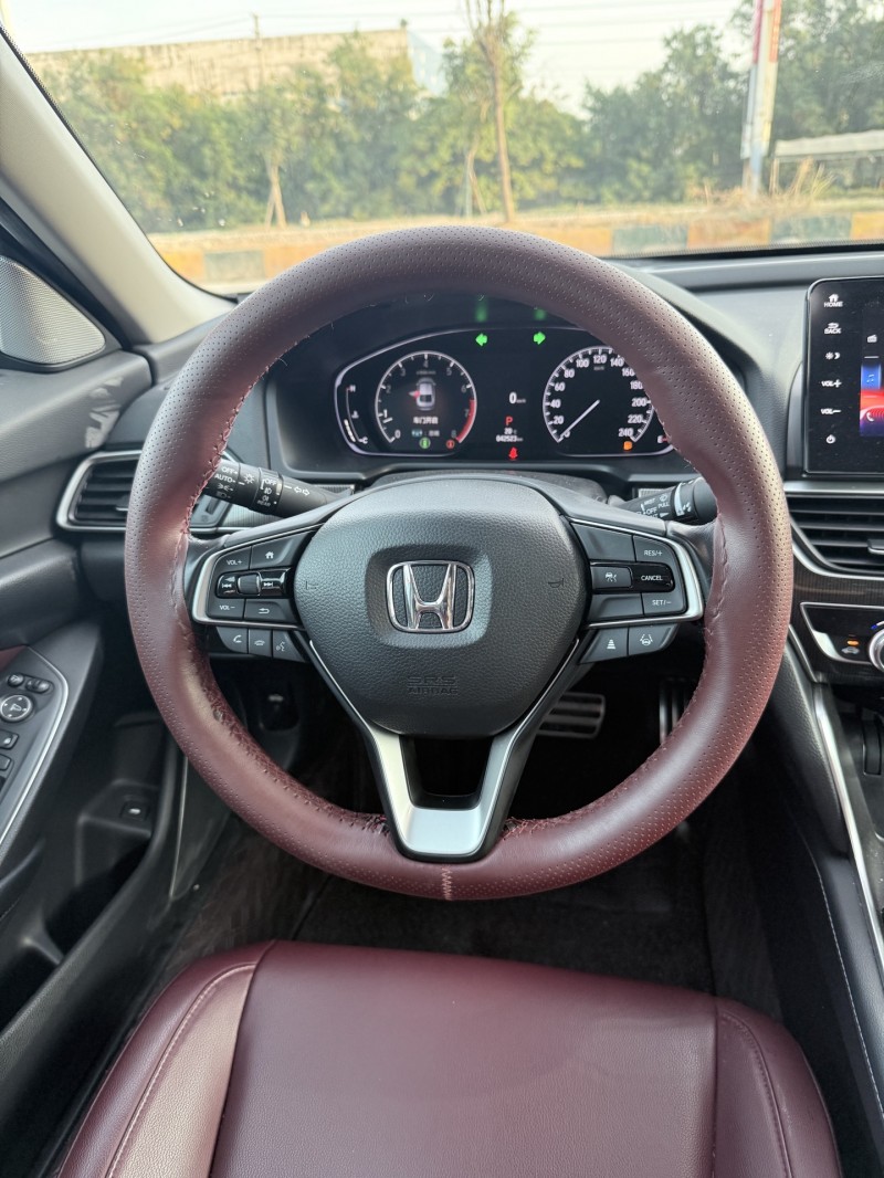 潮州22年本田雅阁4