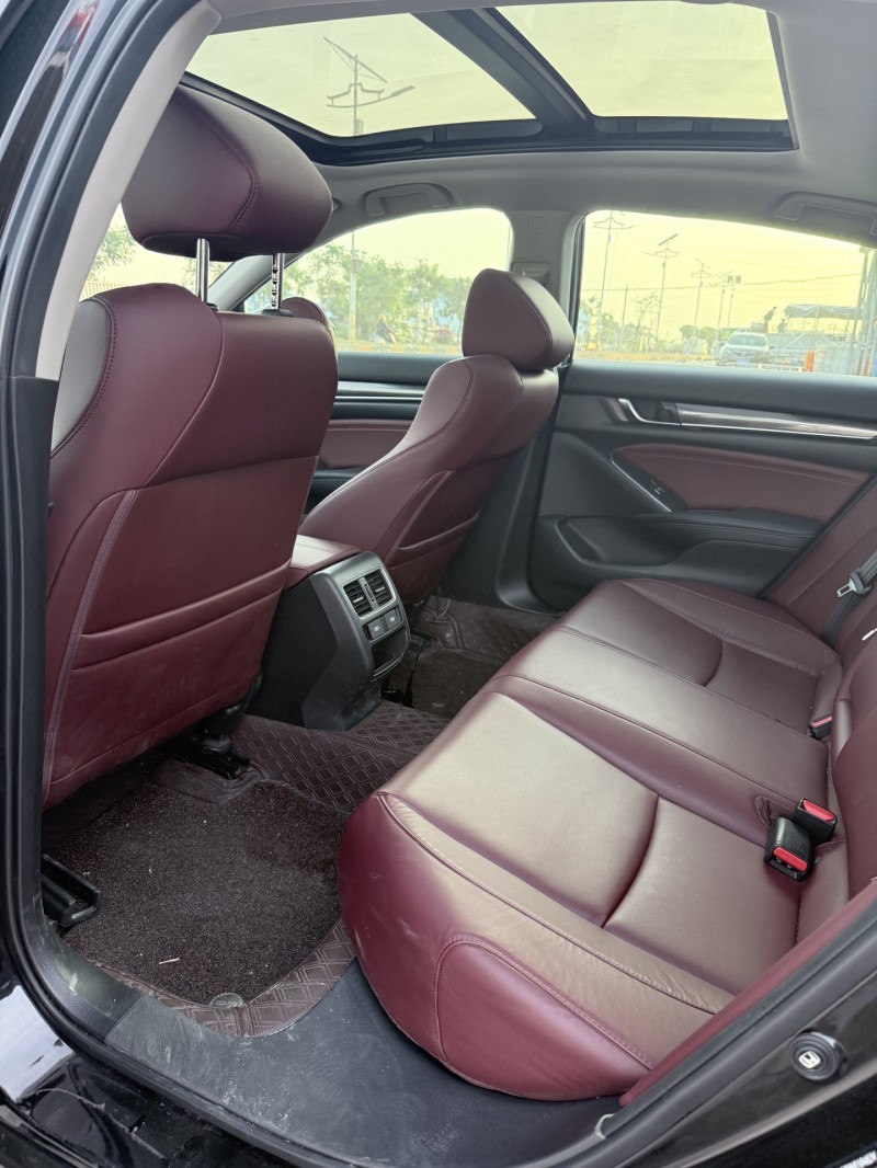 潮州22年本田雅阁6