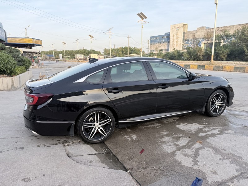 潮州22年本田雅阁8