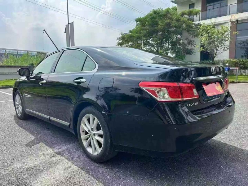广州12年雷克萨斯ES7