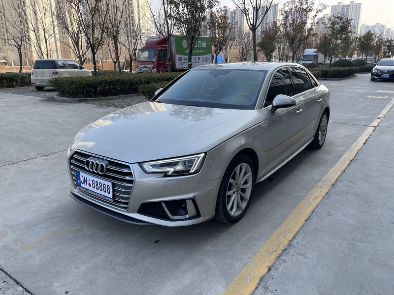 济宁19年奥迪A4L2