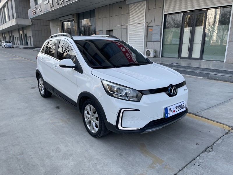 济宁21年北汽新能源EC系列3