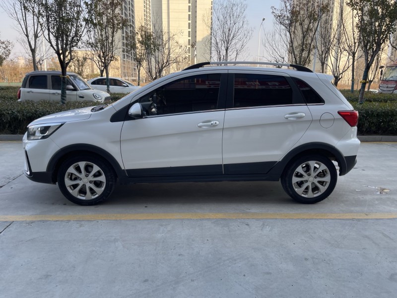 济宁21年北汽新能源EC系列8