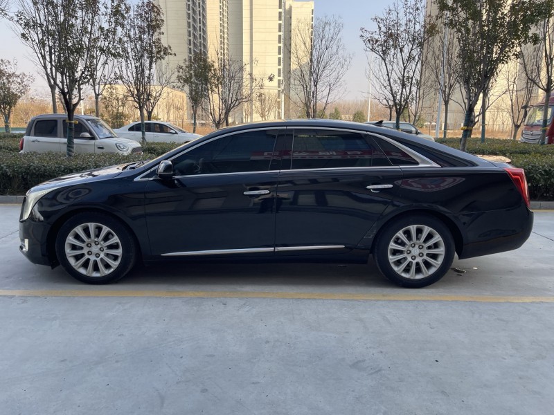 济宁16年凯迪拉克XTS8