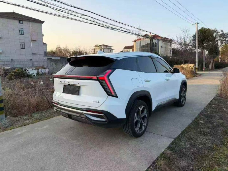 衢州23年吉利博越8