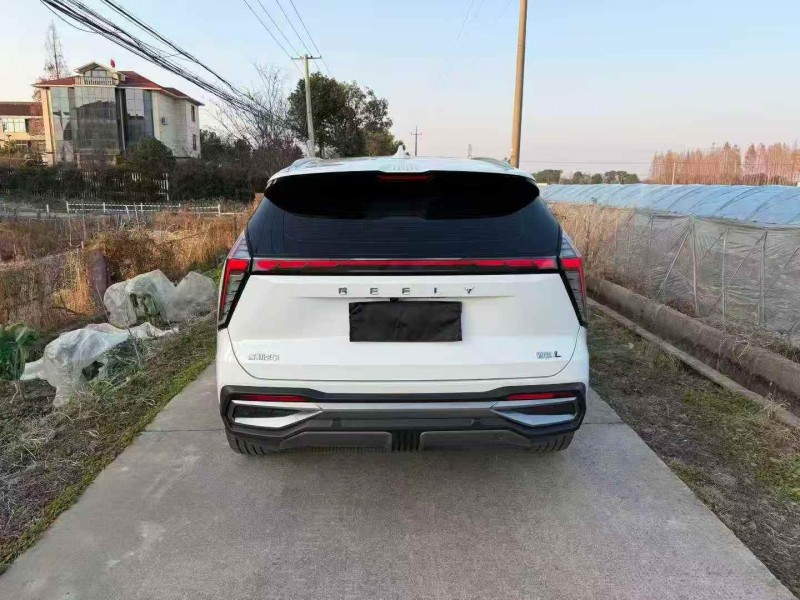 衢州23年吉利博越9