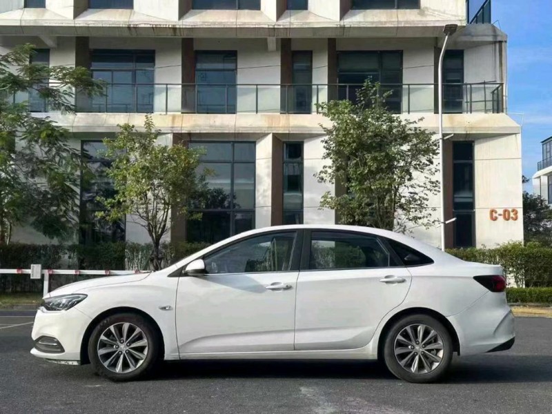 广州22年雪佛兰科鲁泽8