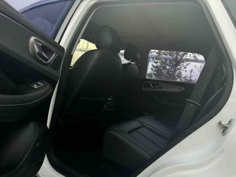 菏泽20年荣威RX54