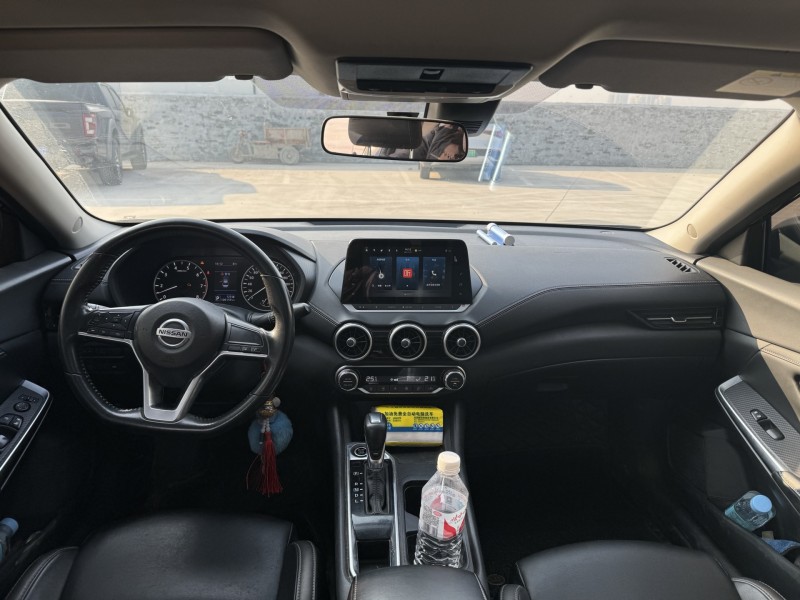 新乡20年日产轩逸5