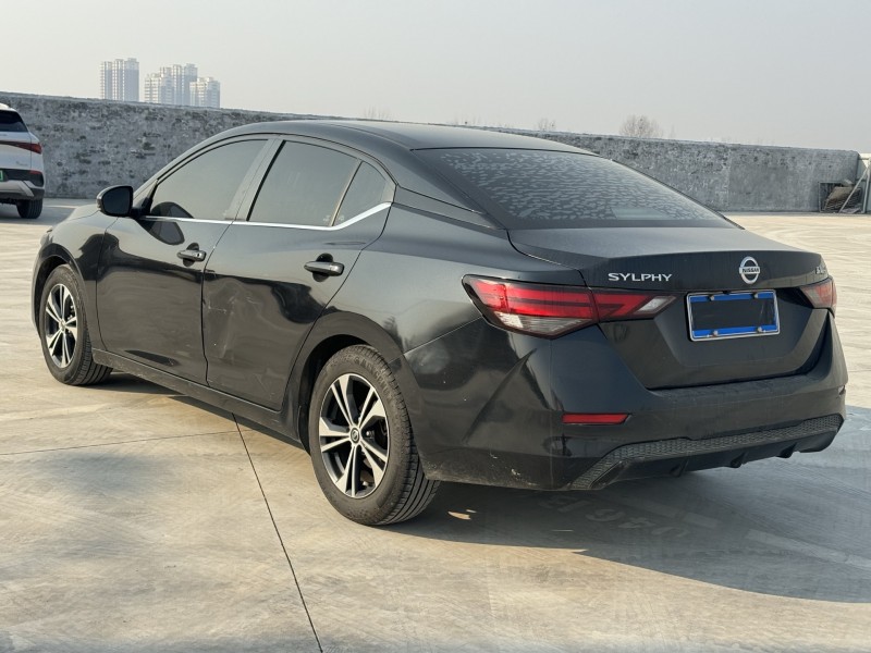 新乡20年日产轩逸7