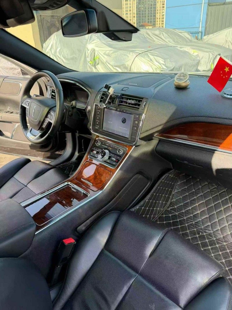 济宁21年林肯大陆4