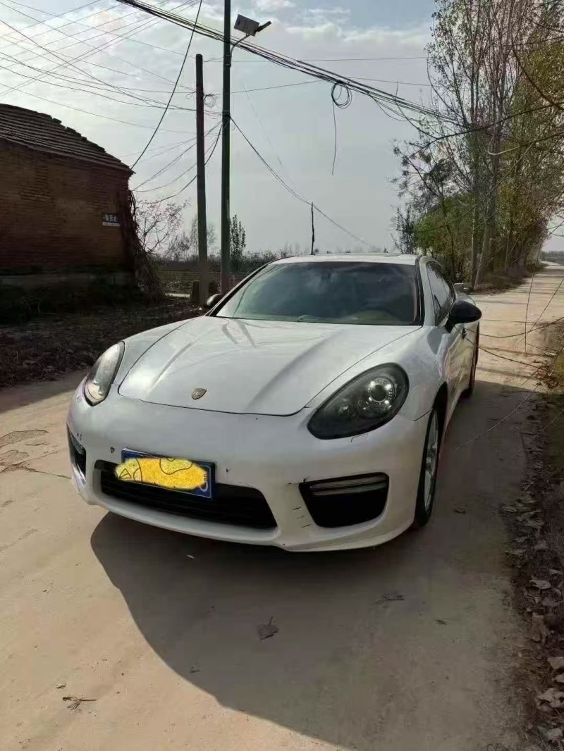 菏泽12年保时捷帕拉梅拉3