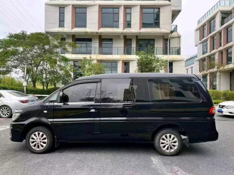 广州20年东风菱智6