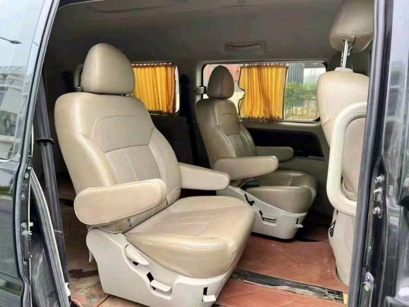 广州20年东风菱智8