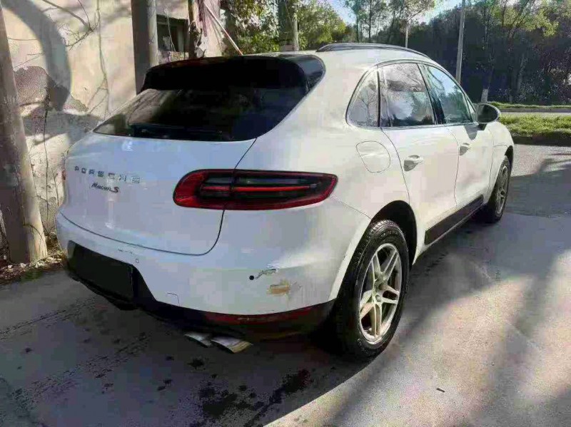 衢州15年保时捷Macan7