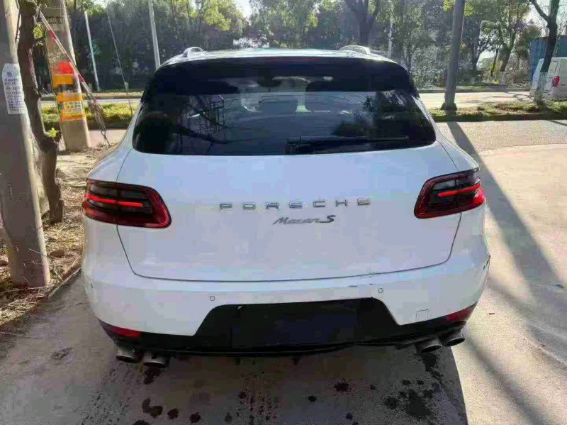 衢州15年保时捷Macan9