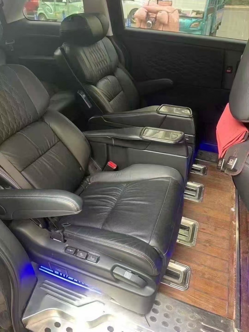 济宁23年本田艾力绅6