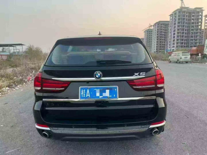 钦州17年宝马X59