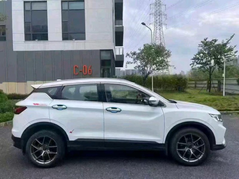 广州19年吉利缤越4