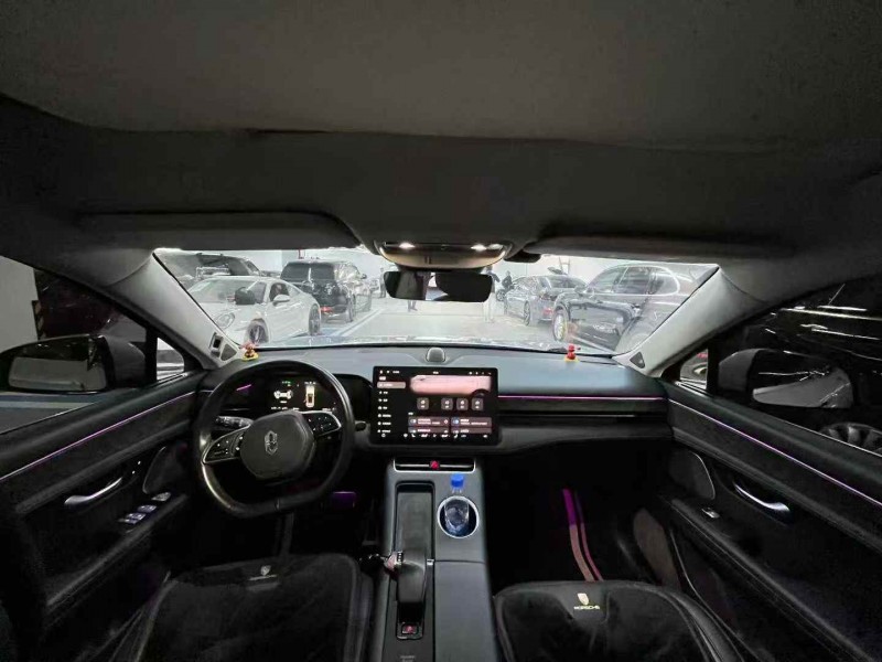 广州22年华为智选问界7