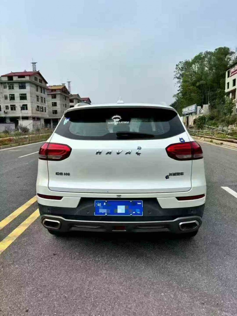 张家界20年哈弗H68