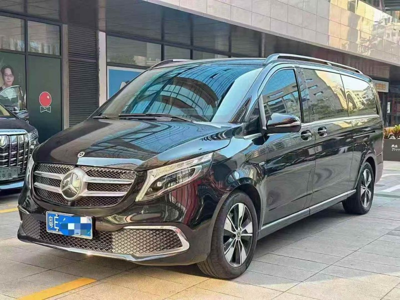 广州22年奔驰V2
