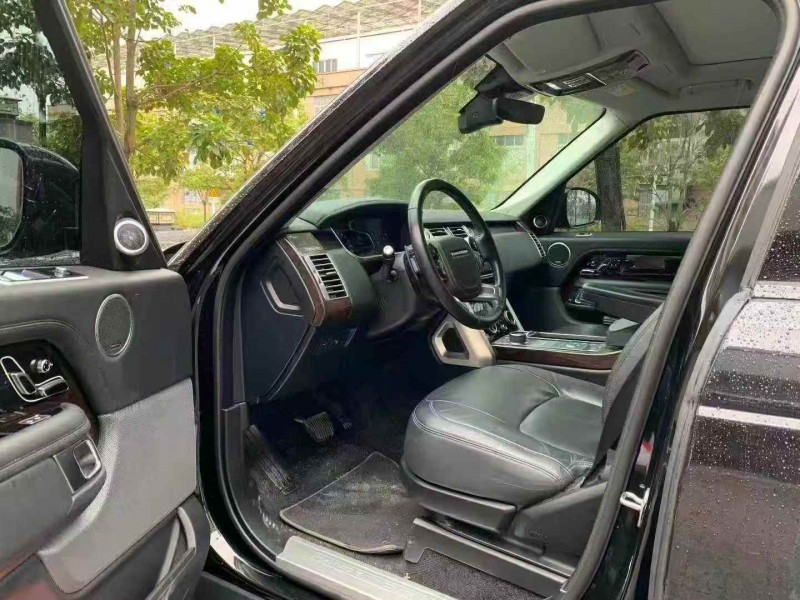 广州22年路虎揽胜行政4