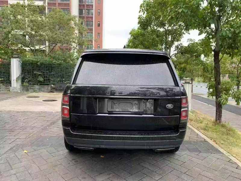 广州22年路虎揽胜行政9