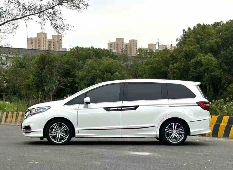 龙岩21年本田艾力绅2