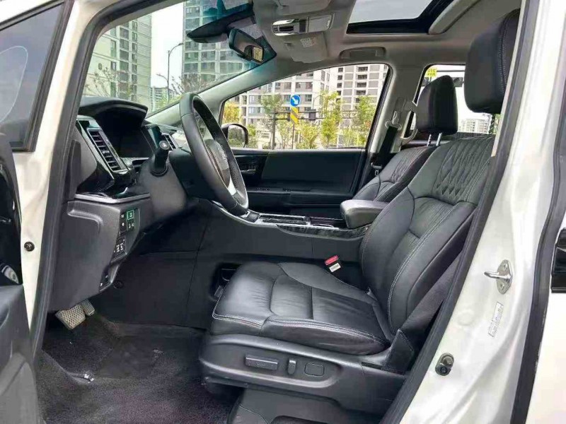 龙岩21年本田艾力绅5