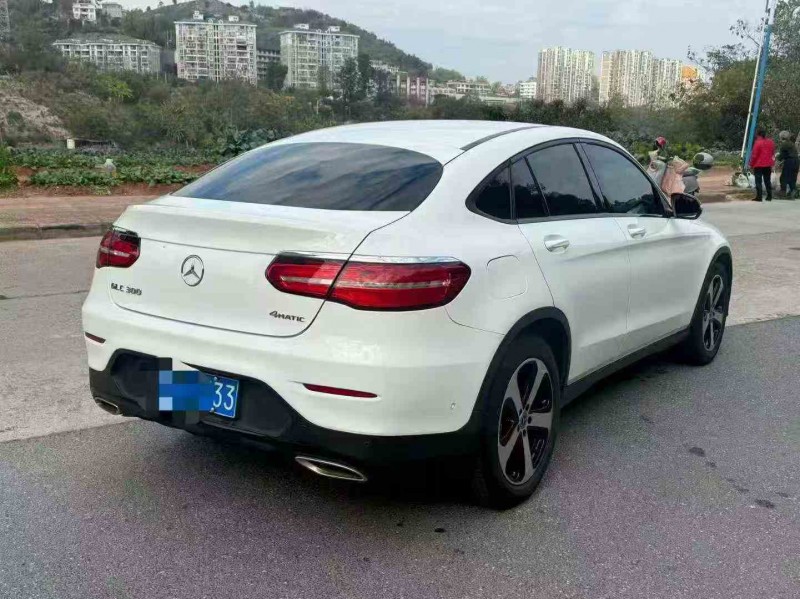 南平18年奔驰GLC7