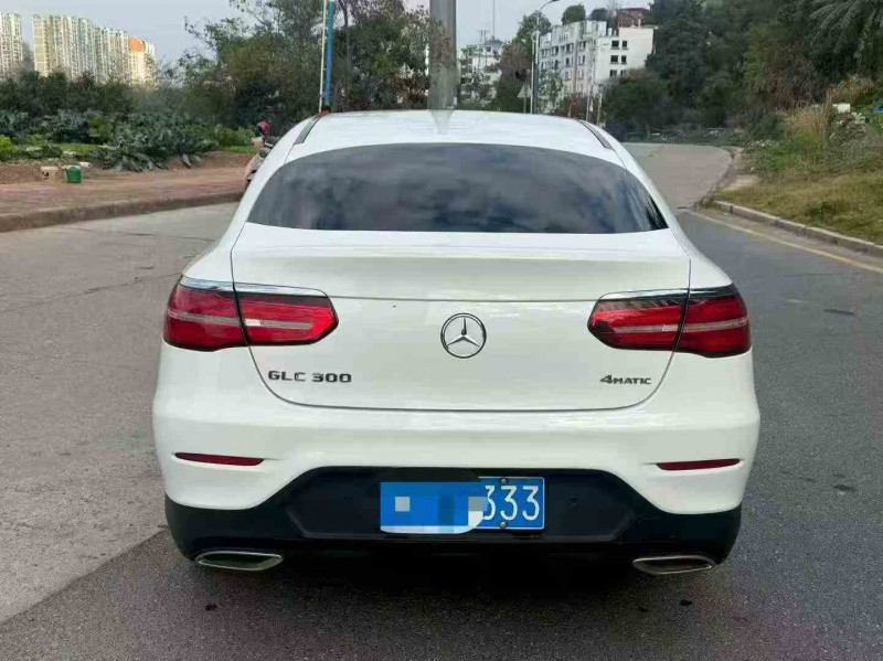 南平18年奔驰GLC8