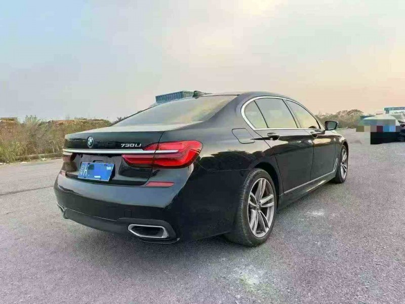 钦州19年宝马7系8