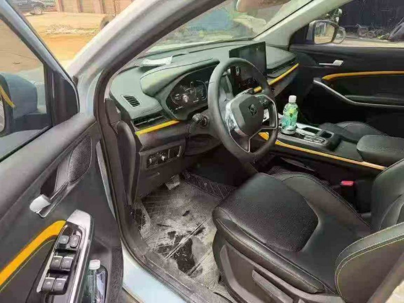 贵港23年江淮思皓4