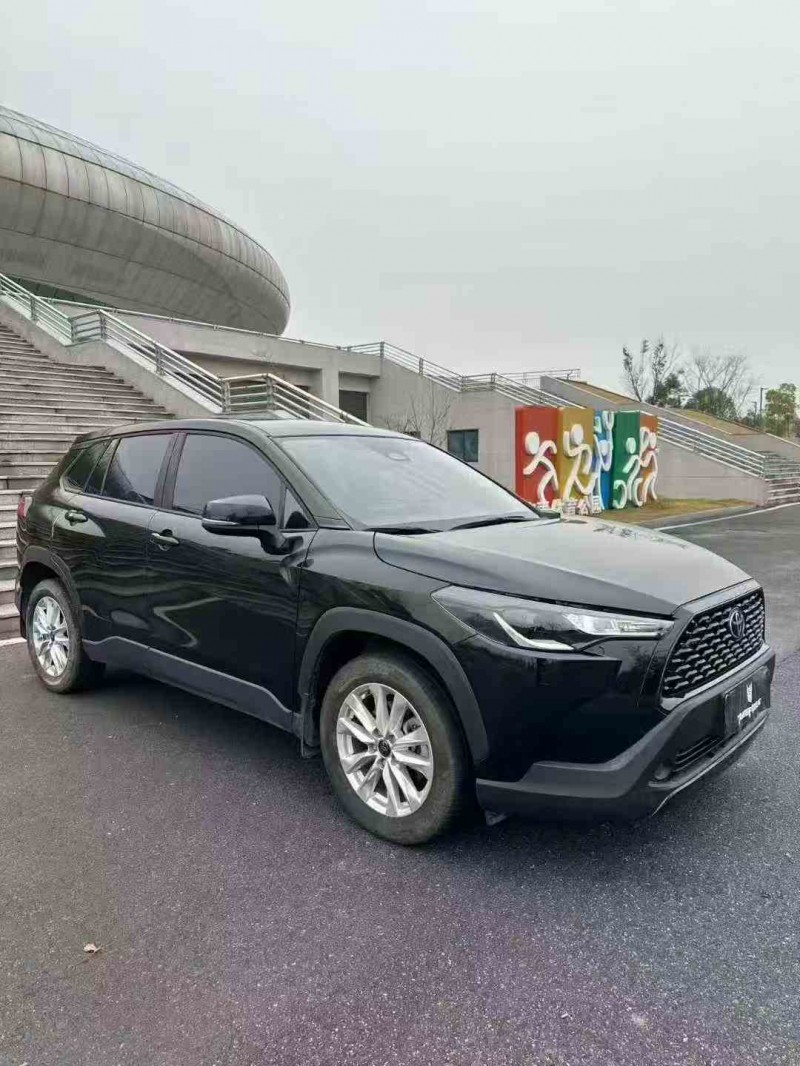 新余23年丰田锐放2