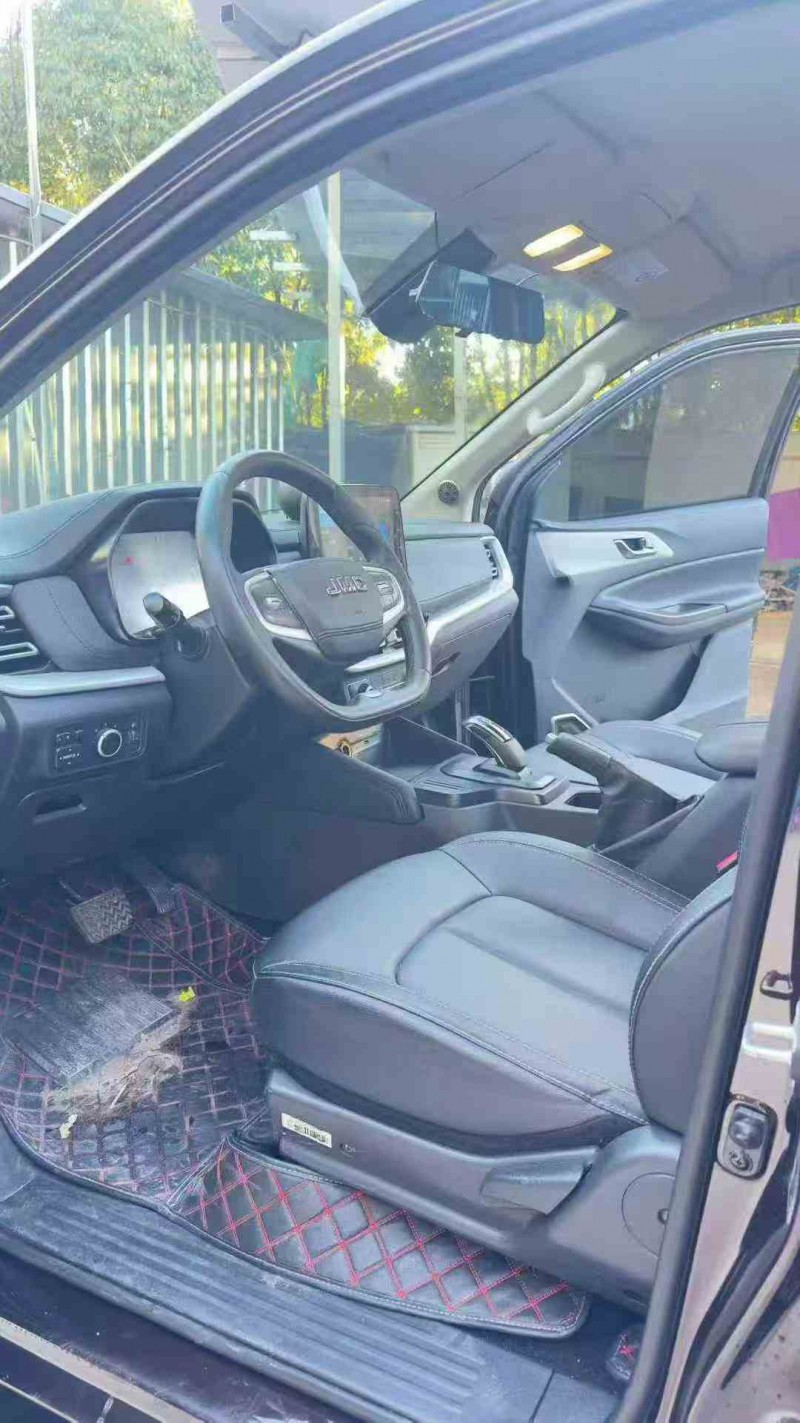 临沧23年江铃域虎4