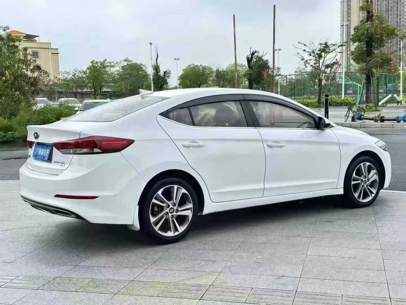 东莞17年现代领动8