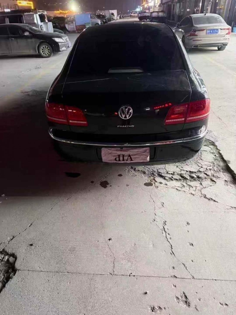 焦作12年大众辉腾9