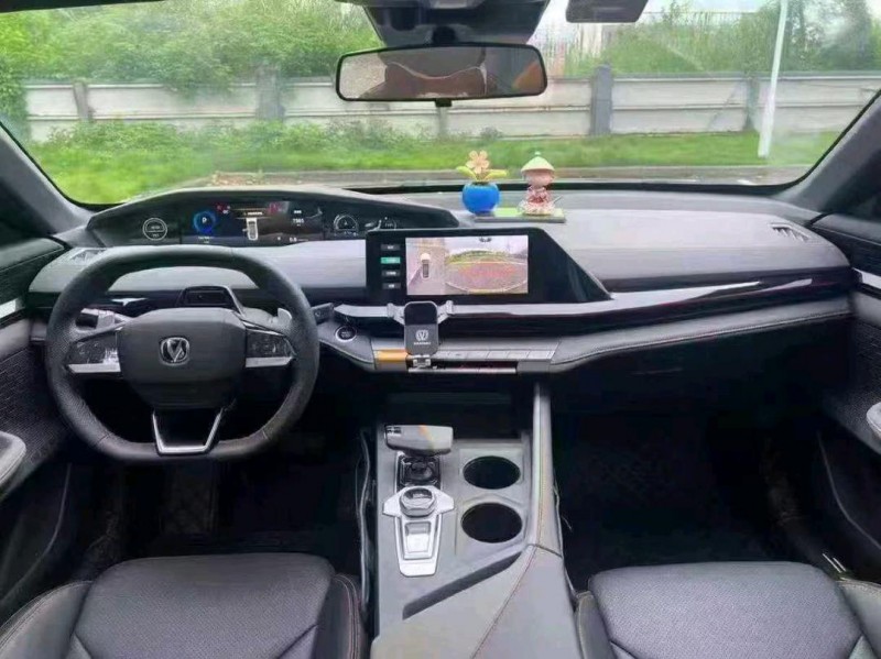 广州23年长安汽车UNI8