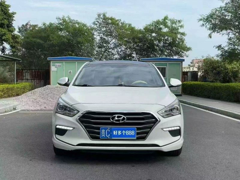 东莞17年现代名图1