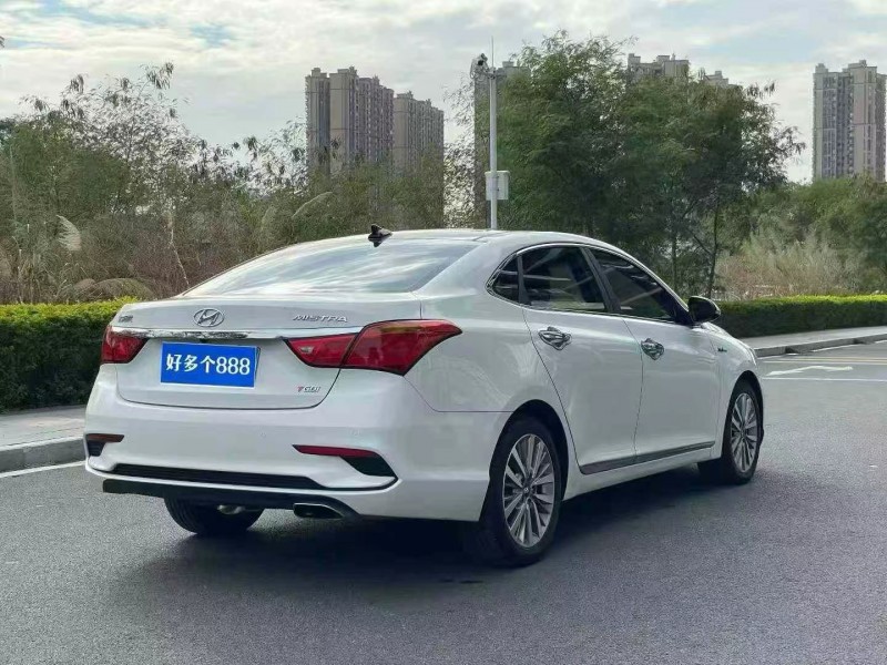 东莞17年现代名图8