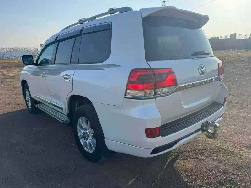 承德19年丰田兰德酷路泽8